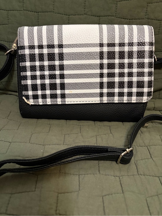 thirty-one Handbags - Black & White Plaid Crossbody Bag  Shoulder Bag Thirty One / Jewell
